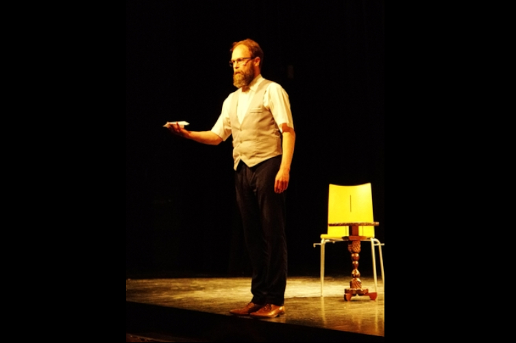 Ma grand-mère fait tourner les tables. - Photo n° 3