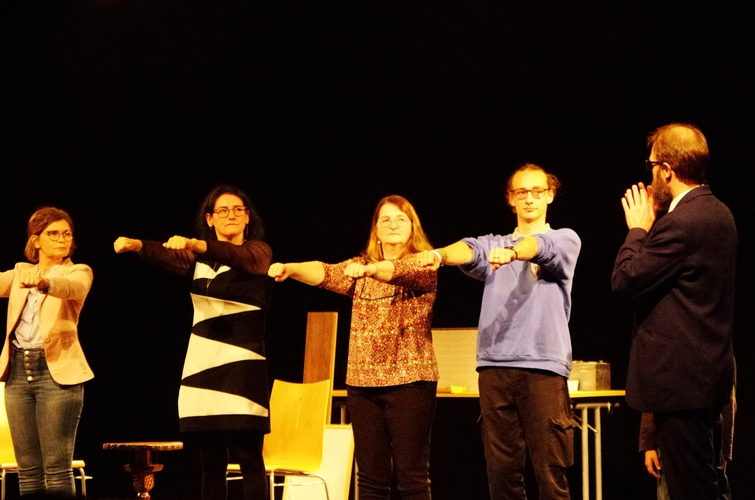 Ma grand-mère fait tourner les tables. - Photo n° 9